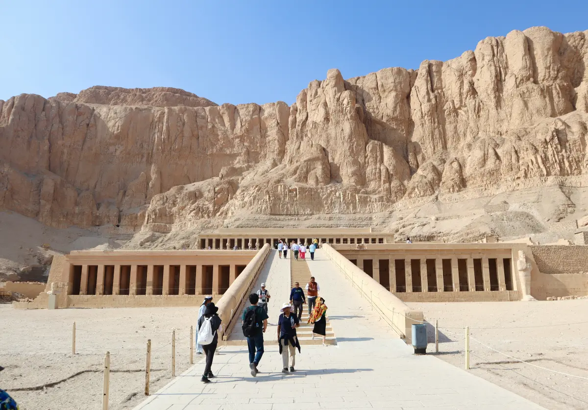 Luxor West Bank Full-Day Tour – Kings, Queens & Temples & Tombs