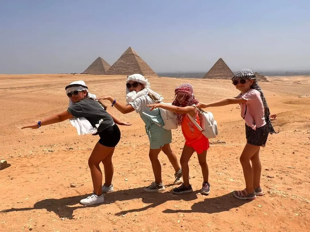 Cairo Day Trip by Flight, Pyramids & sphinx & Museum