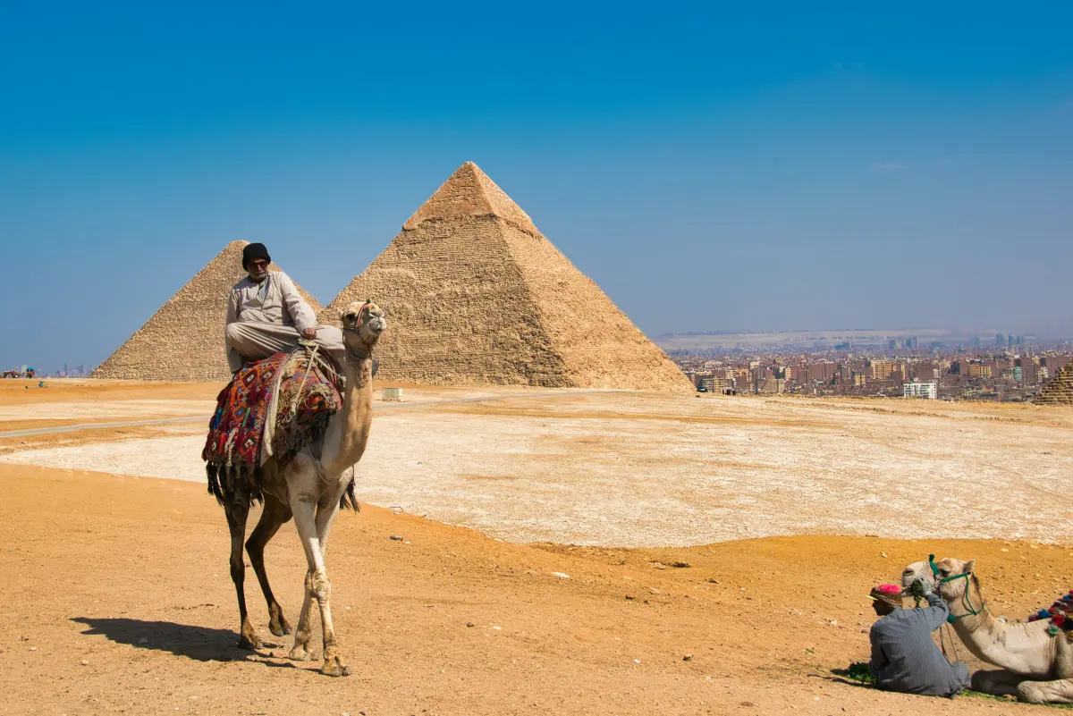 Private Cairo Stopover Tour: Giza Pyramids, Sphinx & Egyptian Museum